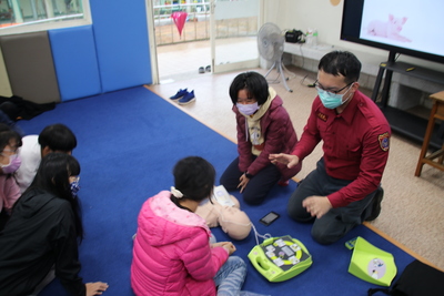 111/3/28家庭緊急救護CPR+AED訓練