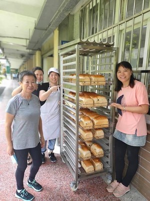 110/5/05 親職教育-愛的麵包